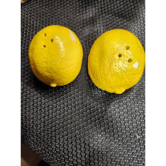 The Unbranded Brand Other - Vintage Lemon Fruit Ceramic Salt and Pepper Shakers
